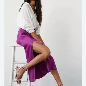 47. Anthropologie Slim Slip Midi skirt - S - waist 26" / like New